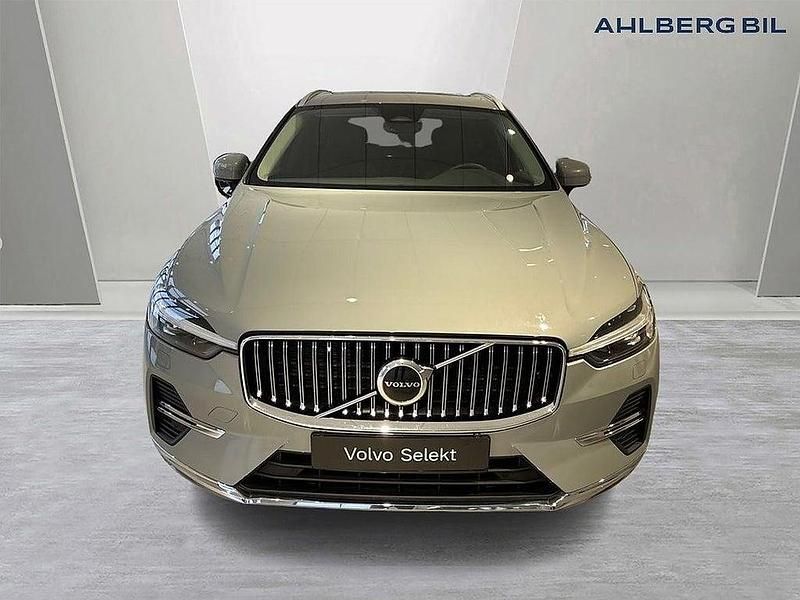 Begagnad Volvo XC60 Plus 349 HK (256 kW) 2024 Grå SUV