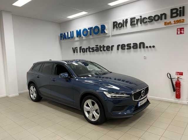Begagnad 2024 Volvo V60 CC Kombi | 389 500 kr (Bra pris) - Bild 1/4
