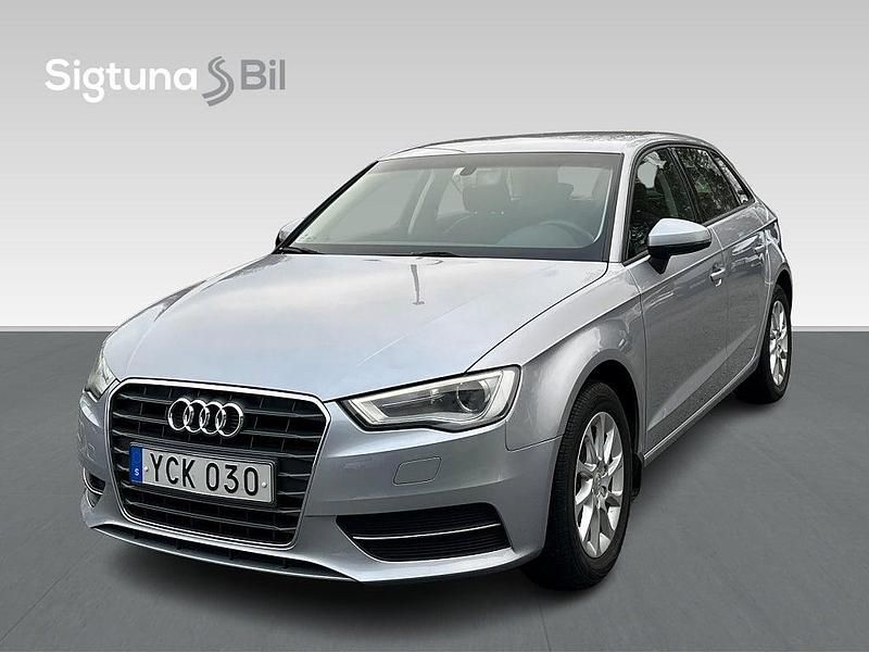 Silver Begagnad 2016 Audi A3 Sportback Halvkombi | 134 900 kr (Marknadspris) - Bild 1/3