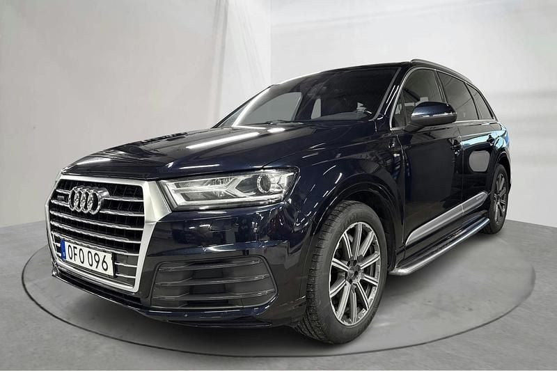 Blå Begagnad 2017 Audi Q7 S-Line SUV | 316 000 kr (Bra pris) - Bild 1/4