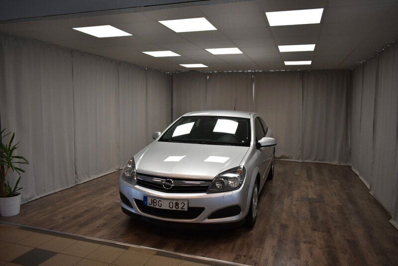 Grå Begagnad 2006 Opel Astra GTC Halvkombi | 34 900 kr - Bild 1/3