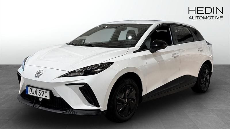 Vit (white) Begagnad 2023 MG MG4 EV Halvkombi | 224 900 kr (Bra pris) - Bild 1/4