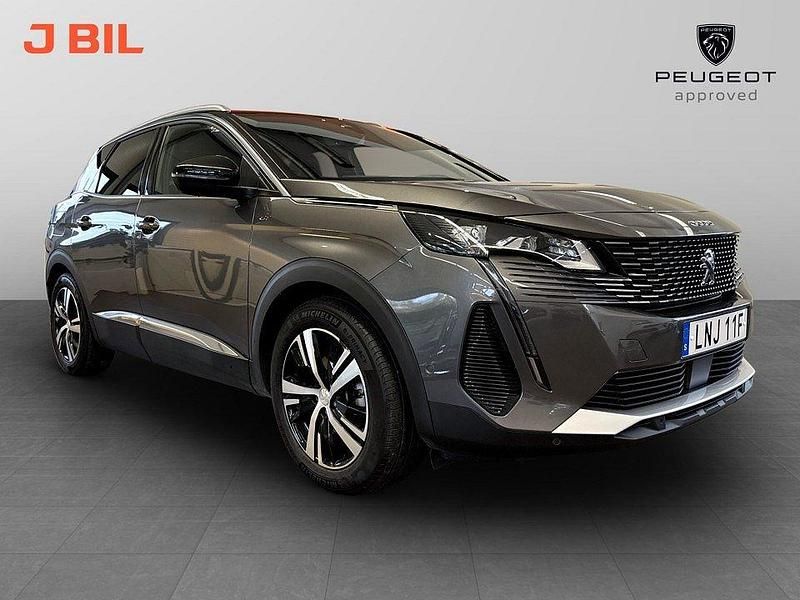 Grå Begagnad 2024 Peugeot 3008 GTi SUV | 269 900 kr (Marknadspris) - Bild 1/4