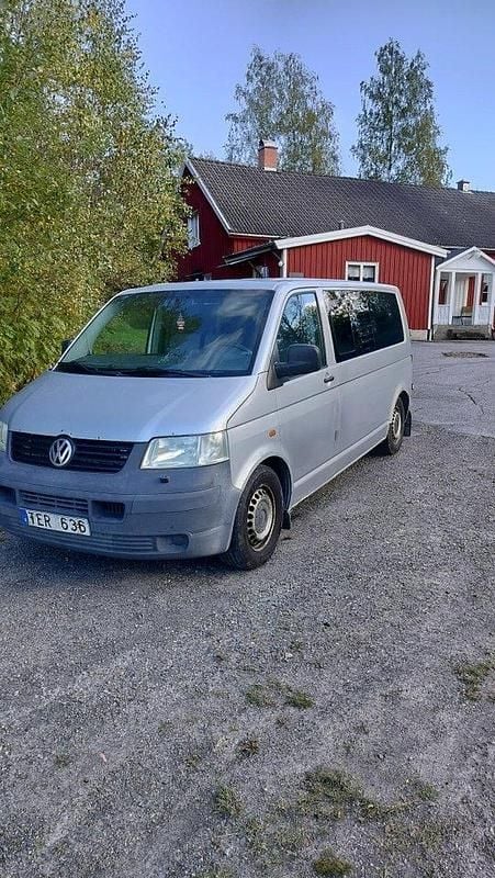 Silver Begagnad 2006 VW Shuttle Minibuss | 45 000 kr - Bild 1/4