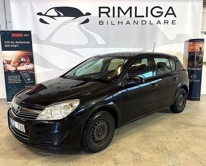 Begagnad Opel Astra 116 HK (85 kW) 2007 Svart Halvkombi