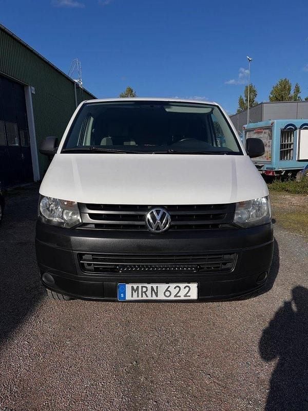 Vit Begagnad 2015 VW T5 Van | 65 000 kr (Superpris) - Bild 1/4