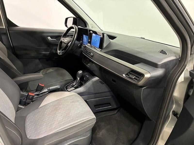 Begagnad Ford Tourneo Courier 125 HK (91 kW) 2024 Grå Minibuss