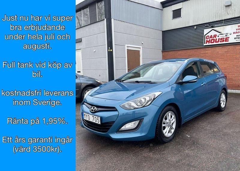 Ljusblå (blå) Begagnad 2012 Hyundai i30 Kombi | 97 900 kr (Marknadspris) - Bild 1/4