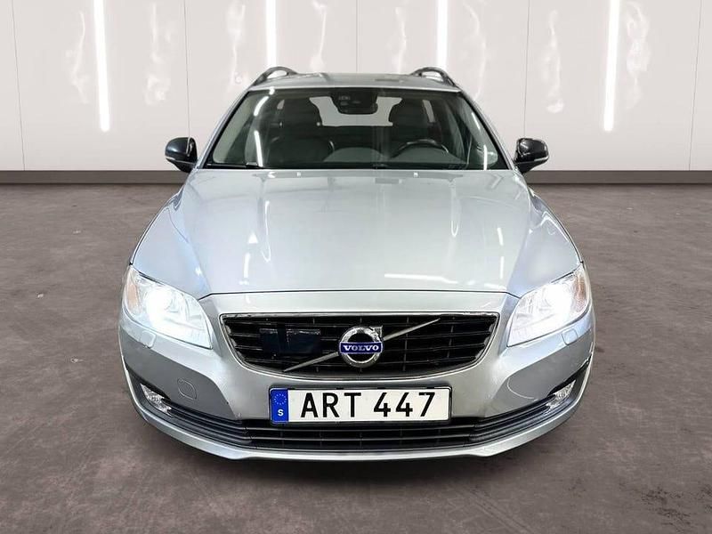 Begagnad Volvo V70 Dynamic 181 HK (133 kW) 2015 Silver Kombi