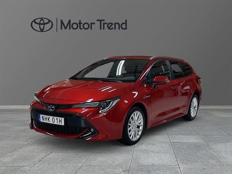 Röd Begagnad 2020 Toyota Corolla Style Kombi | 249 000 kr (Marknadspris) - Bild 1/4
