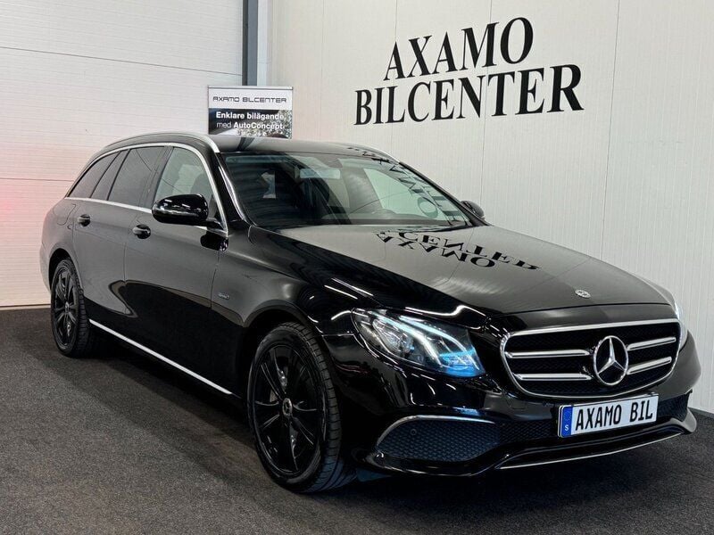 Svart Begagnad 2019 Mercedes E300 Avantgarde Kombi | 269 900 kr (Marknadspris) - Bild 1/4