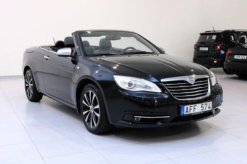 Svart Begagnad 2012 Lancia Flavia Cab | 129 900 kr - Bild 1/4