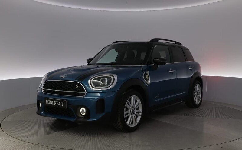 Blå Begagnad 2023 Mini Cooper Countryman Essential SUV | 354 900 kr (Marknadspris) - Bild 1/4