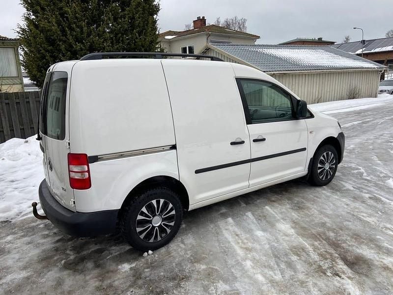 Begagnad VW Caddy 75 HK (55 kW) 2015 Vit Minibuss
