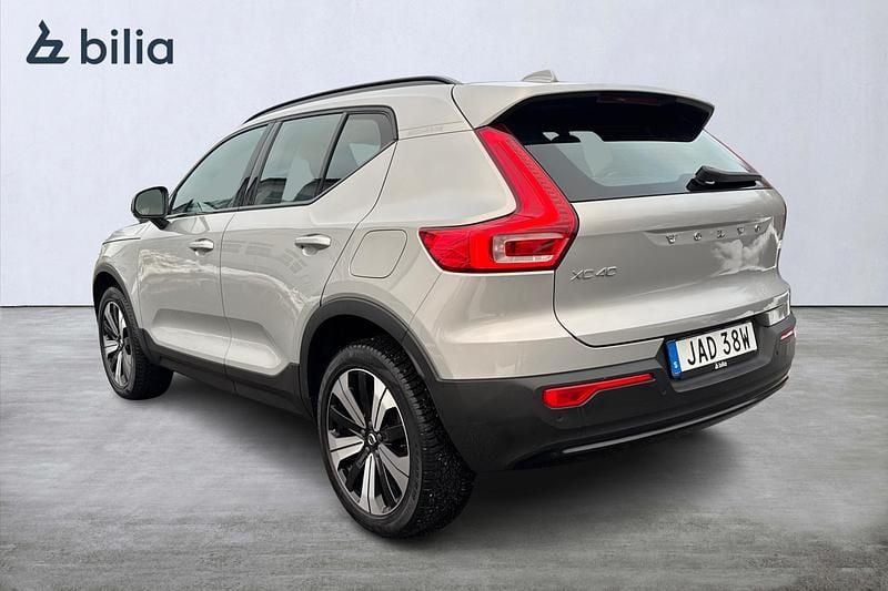 Begagnad Volvo XC40 Single Motor 175 kW (238 HK) 2022 Silver SUV