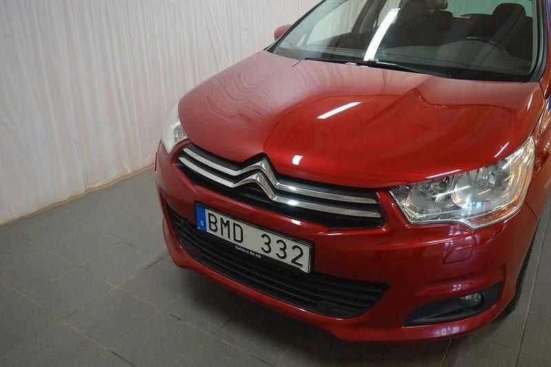 Begagnad Citroën C4 114 HK (83 kW) 2013 Röd Halvkombi