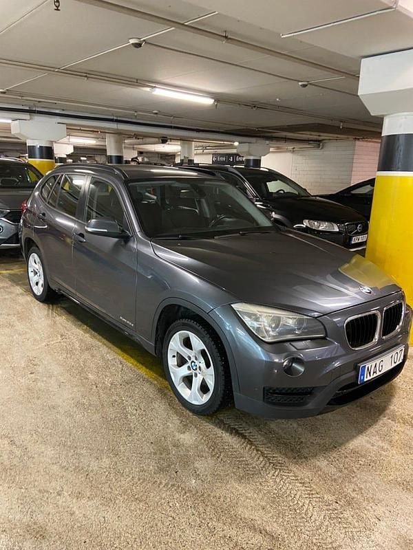 Begagnad 2013 BMW X1 SUV | 85 000 kr (Marknadspris) - Bild 1/4