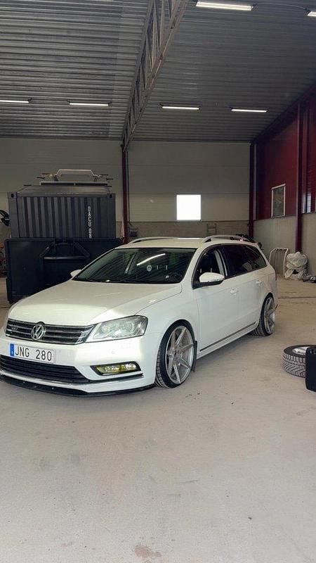 Vit Begagnad 2013 VW Passat GT Kombi | 75 000 kr (Superpris) - Bild 1/4