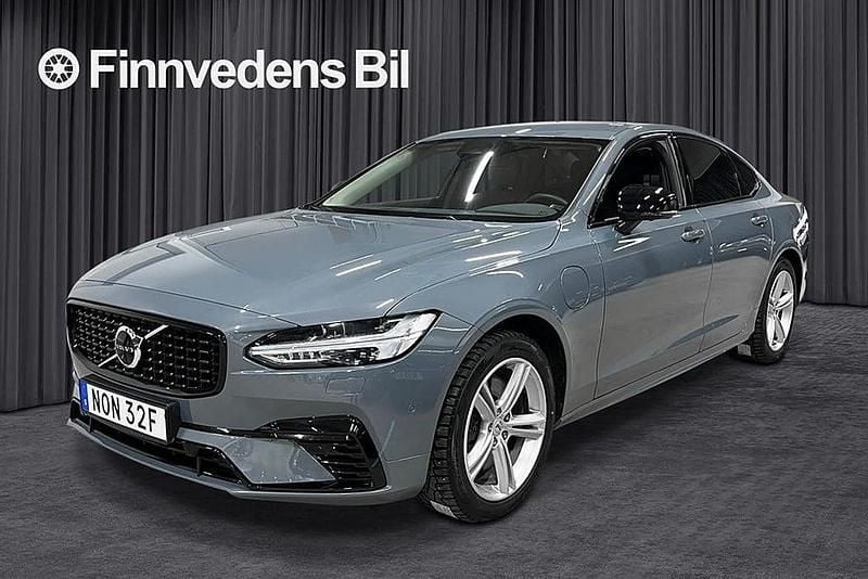Begagnad Volvo S90 Plus 463 HK (340 kW) 2023 Grå Sedan