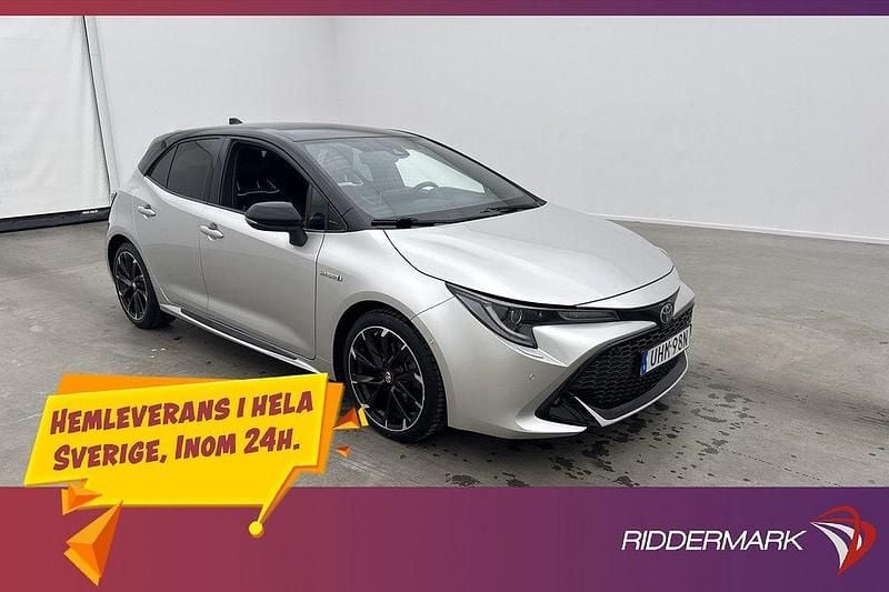 Silver Begagnad 2020 Toyota Corolla Hybrid Sport Halvkombi | 249 800 kr (Marknadspris) - Bild 1/3