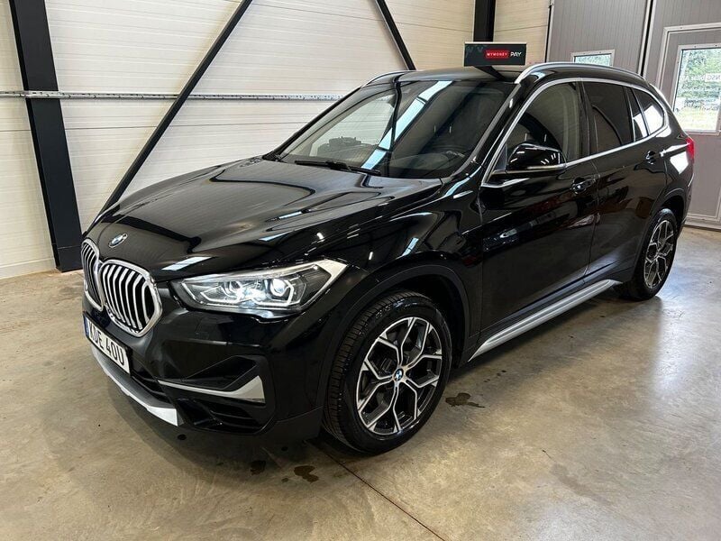 Svart Begagnad 2020 BMW X1 xLine SUV | 259 900 kr (Bra pris) - Bild 1/4