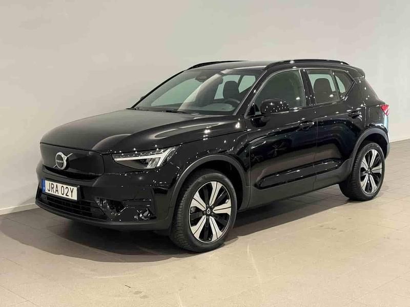 Svart Begagnad 2023 Volvo XC40 Single Motor SUV | 334 500 kr - Bild 1/1