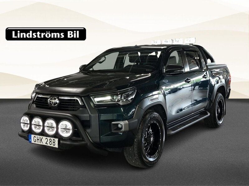 Mörkgrön (grön) Begagnad 2022 Toyota HiLux Edition Pickup | 590 000 kr (Lite dyr) - Bild 1/3