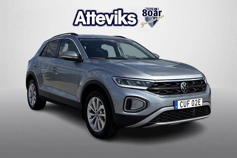 Silver Begagnad 2024 VW T-Roc SUV | 299 900 kr (Marknadspris) - Bild 1/4