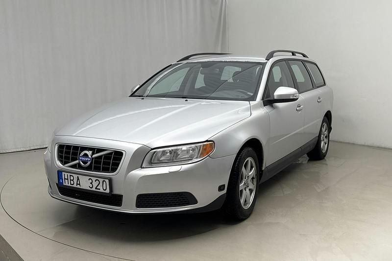Ljusgrå Begagnad 2010 Volvo V70 Kinetic Kombi | 75 000 kr (Superpris) - Bild 1/4