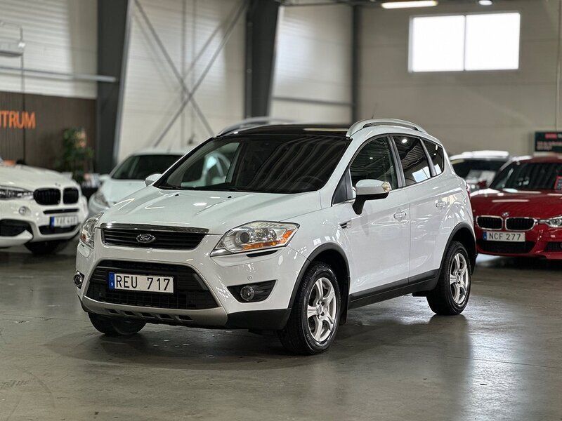Vit Begagnad 2011 Ford Kuga Titanium SUV | 74 900 kr (Bra pris) - Bild 1/4