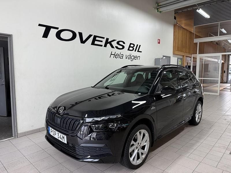 Svart Begagnad 2023 Skoda Kamiq SUV | 249 900 kr (Marknadspris) - Bild 1/4