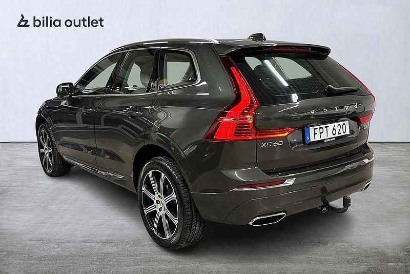 Begagnad Volvo XC60 Inscription 235 HK (172 kW) 2017 Grå SUV