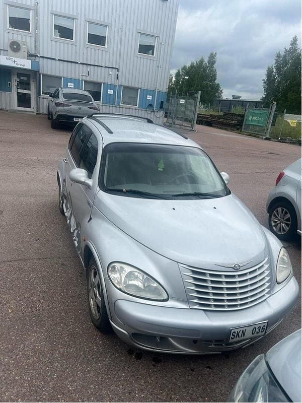 Grå Begagnad 2001 Chrysler PT Cruiser Halvkombi | 28 000 kr - Bild 1/4
