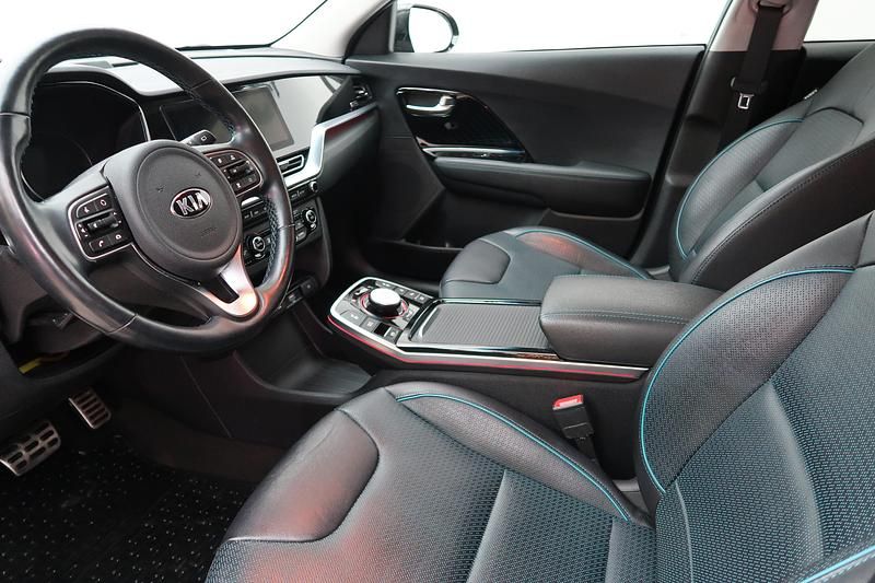 Begagnad Kia e-Niro Advance 150 kW (204 HK) 2020 Svart SUV