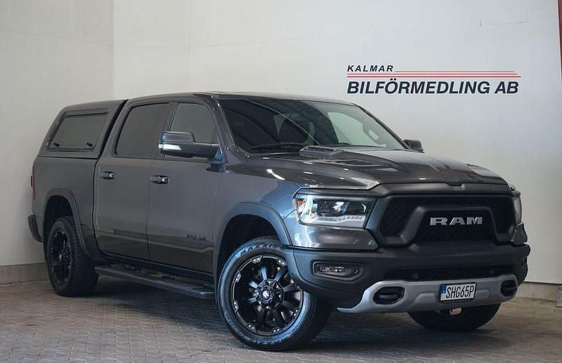 Svart Begagnad 2019 Dodge Ram Pickup | 561 250 kr (Lite dyr) - Bild 1/4