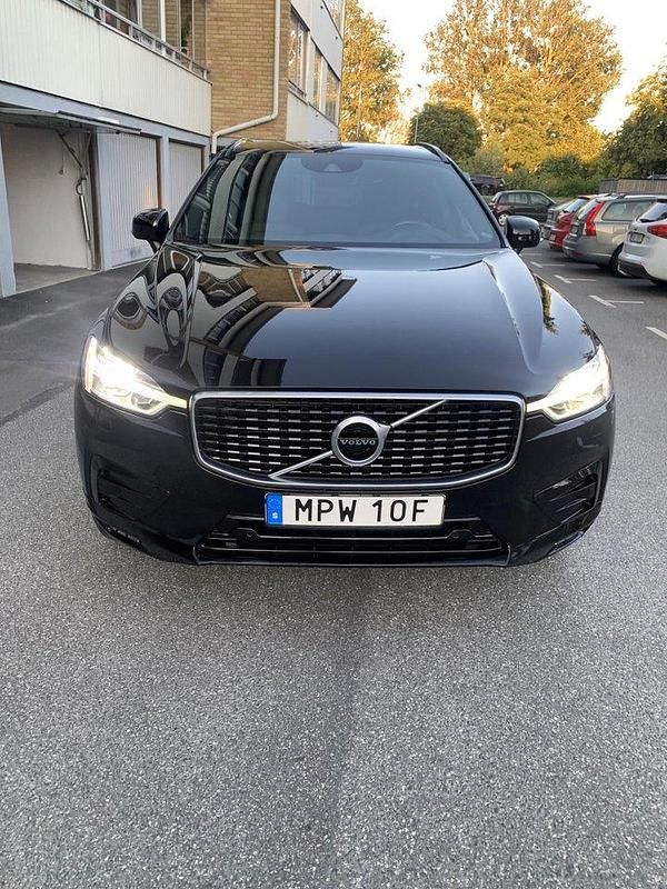 Svart Begagnad 2020 Volvo XC60 R-Design SUV | 325 000 kr (Dyr) - Bild 1/4