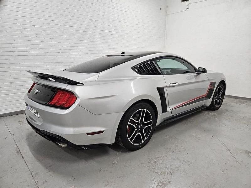 Begagnad Ford Mustang 290 HK (213 kW) 2019 Ljusgrå (grå) Sportkupé