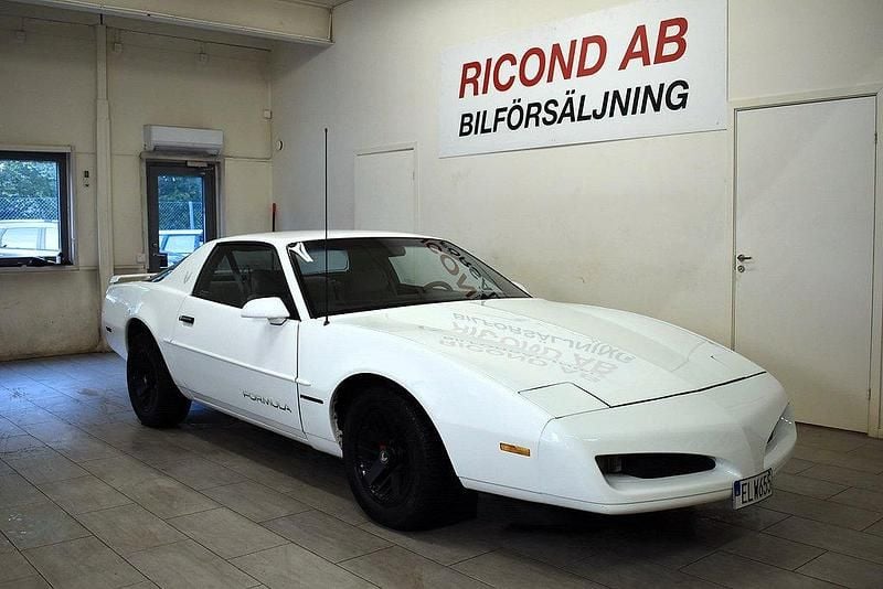 Vit Begagnad 1991 Pontiac Firebird | 89 900 kr - Bild 1/4