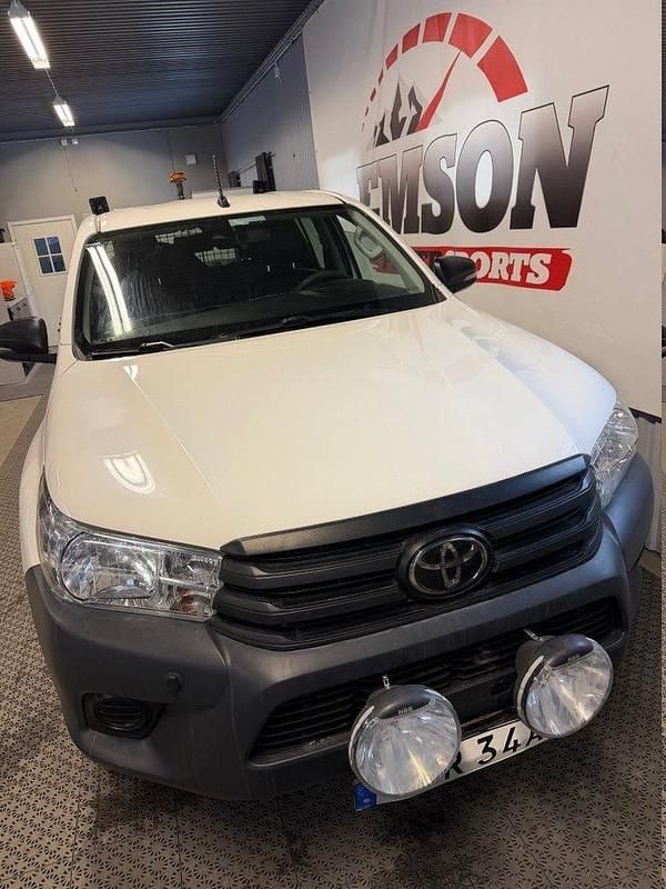 Begagnad Toyota HiLux 150 HK (110 kW) 2020 Vit Pickup