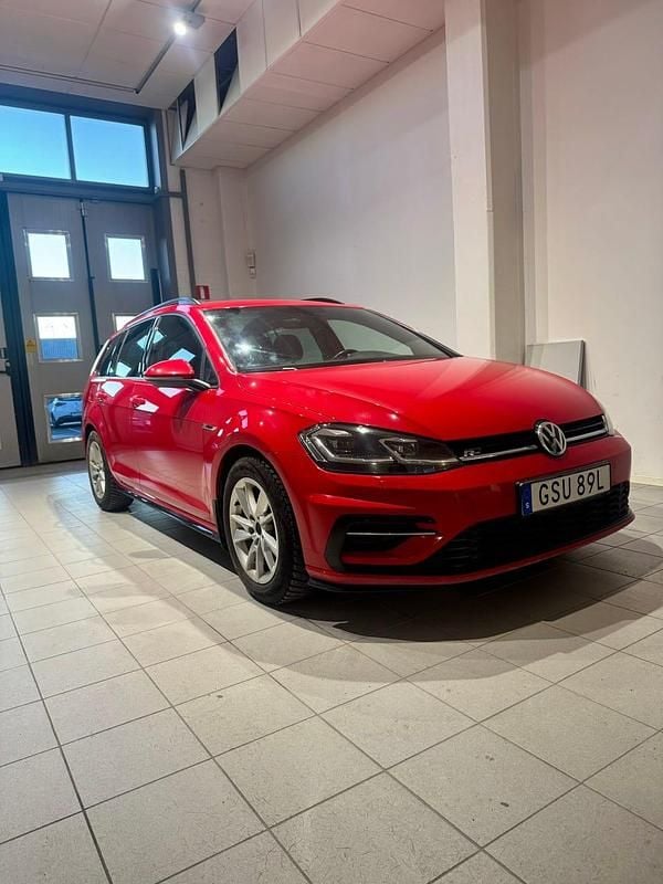 Röd tornado red g2/g2:ly3d Begagnad 2019 VW Golf VII GT Kombi | 159 800 kr (Bra pris) - Bild 1/4