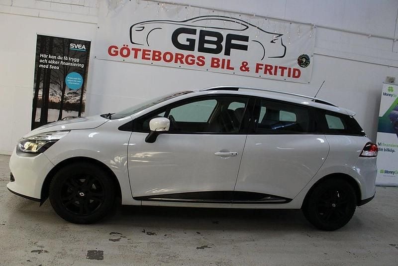Begagnad Renault Clio GrandTour 90 HK (66 kW) 2014 Vit Kombi