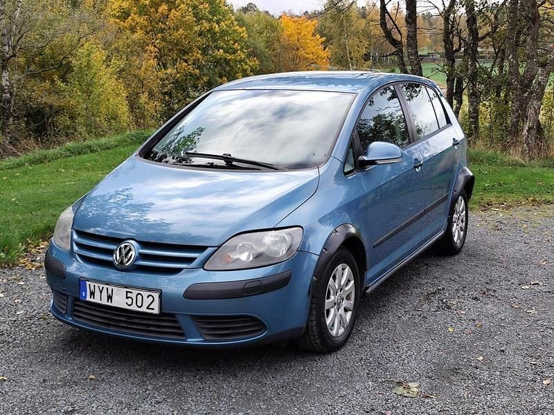 Blå Begagnad 2006 VW Golf Plus Cross Minibuss | 14 500 kr (Bra pris) - Bild 1/4