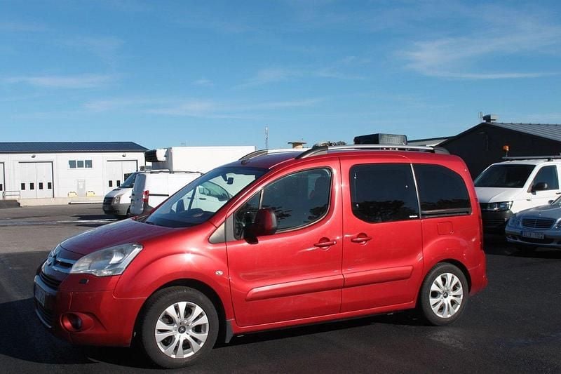 Röd Begagnad 2008 Citroën Berlingo Minibuss | 65 000 kr (Marknadspris) - Bild 1/4