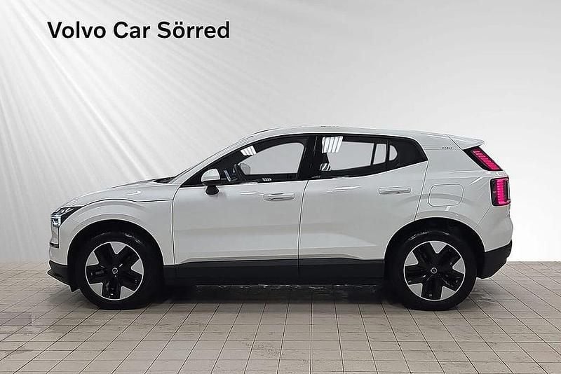 Begagnad Volvo EX30 Single Motor Extended Range 202 kW (275 HK) 2024 Vit SUV