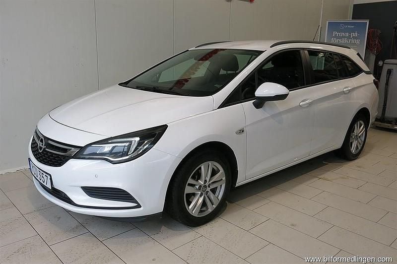 Begagnad Opel Astra 105 HK (77 kW) 2016 Vit Kombi