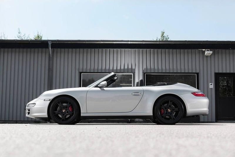 Begagnad Porsche 911 Carrera 4S Sport 355 HK (261 kW) 2007 Silver Cab