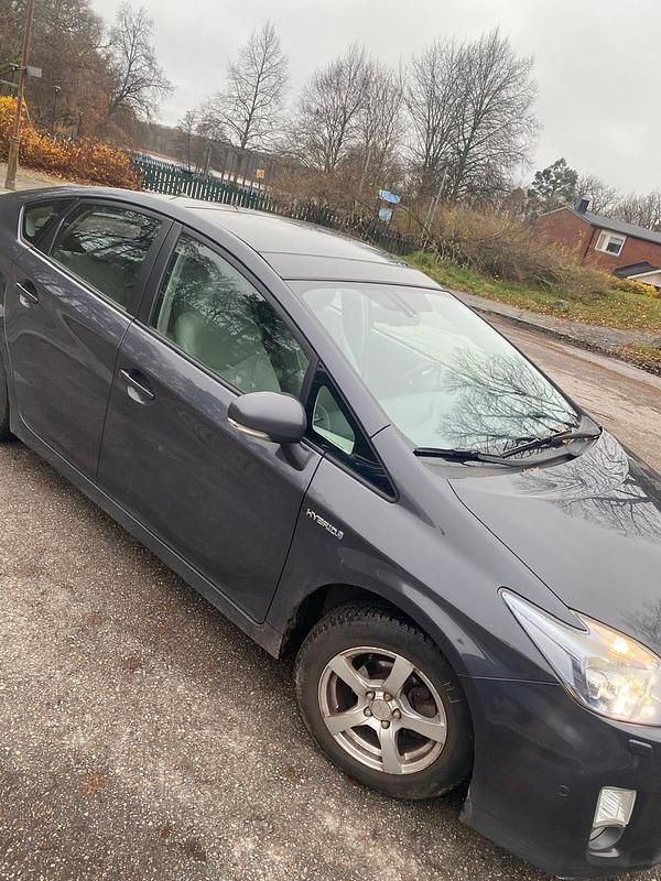 Begagnad 2010 Toyota Prius Halvkombi | 70 000 kr (Marknadspris) - Bild 1/4