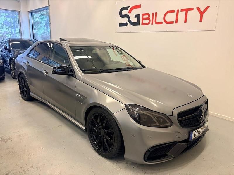 Begagnad Mercedes E63 AMG Avantgarde 525 HK (386 kW) 2010 Grå Sedan