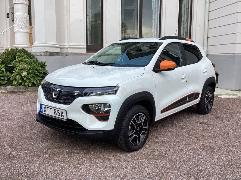 Vit Begagnad 2022 Dacia Spring Halvkombi | 153 000 kr - Bild 1/4