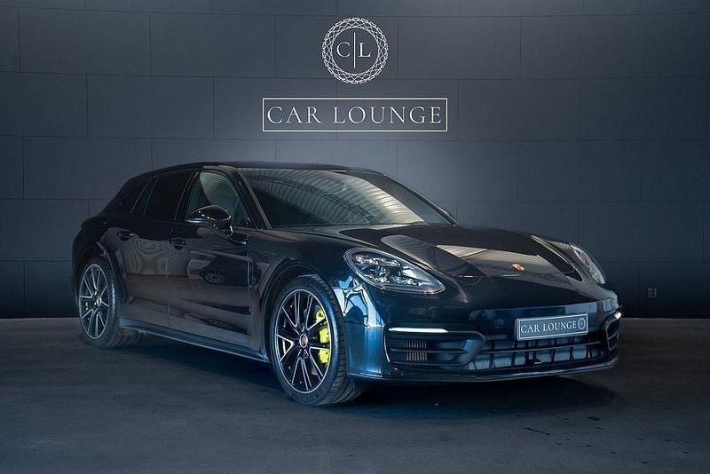 Svart Begagnad 2021 Porsche Panamera 4 Sport Turismo Sedan | 759 000 kr (Marknadspris) - Bild 1/4